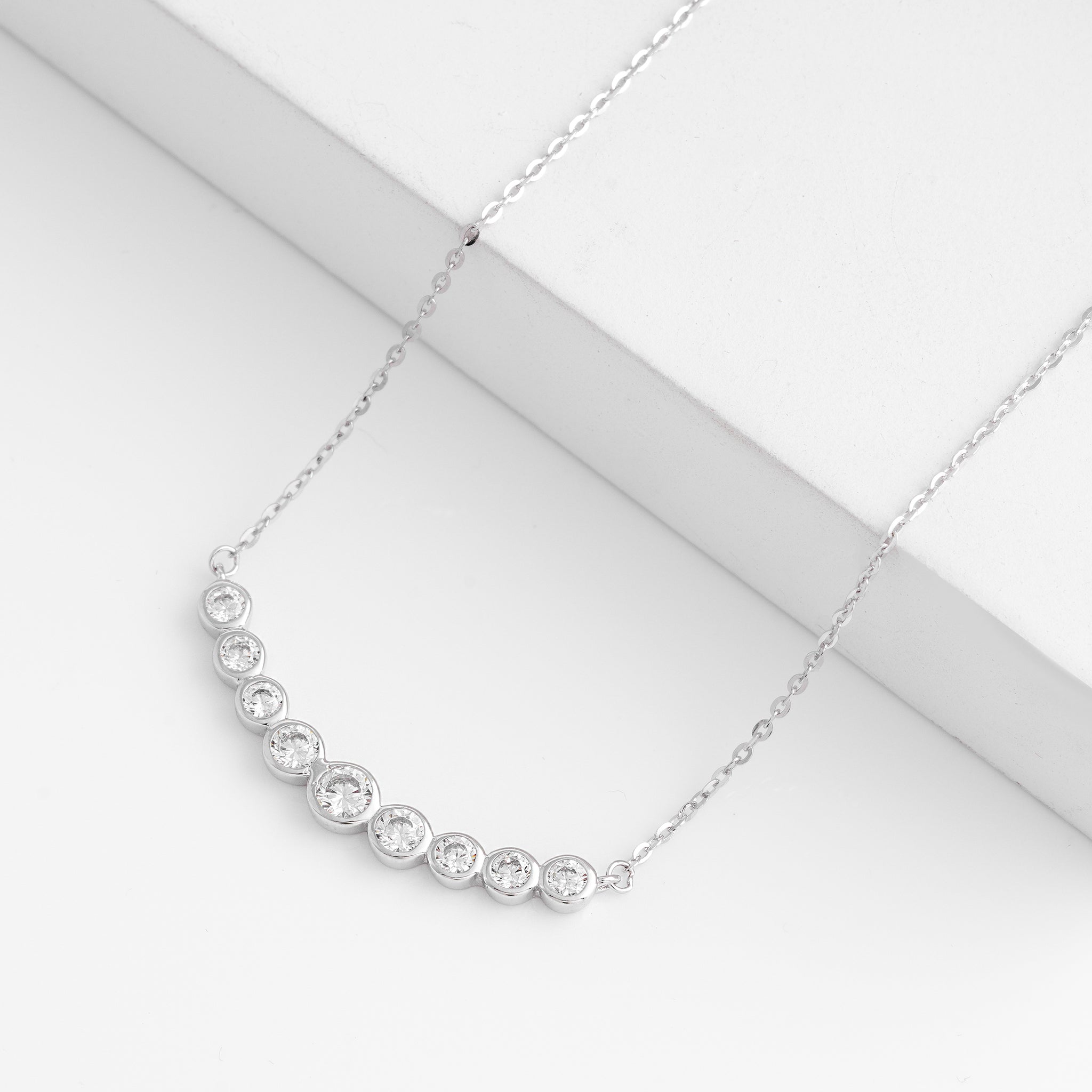Lightweight Bezel Set Cubic Zirconia Diamond 925 Sterling Silver Pendant Chain