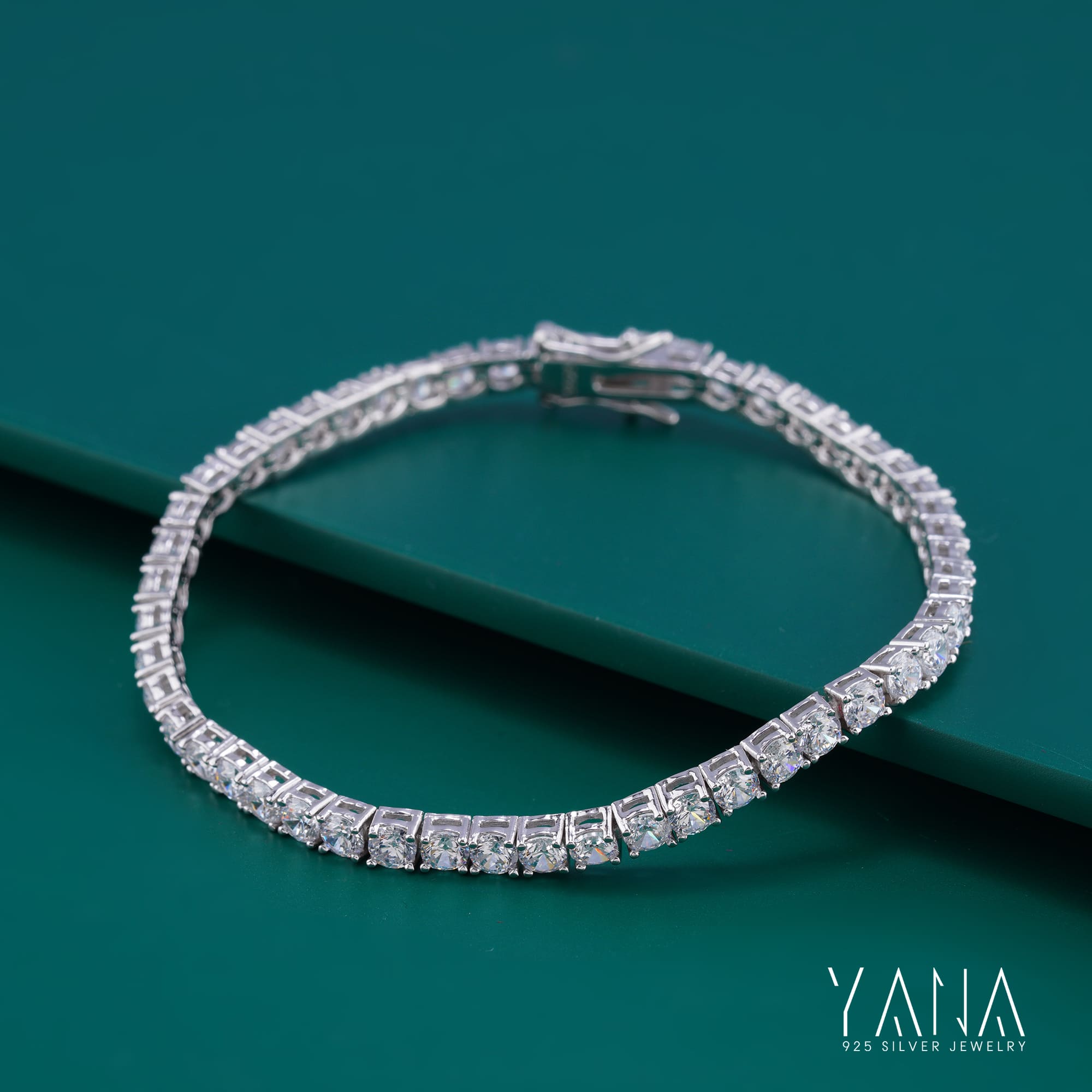 Classic Style CZ Diamond Tennis Bracelet For Women